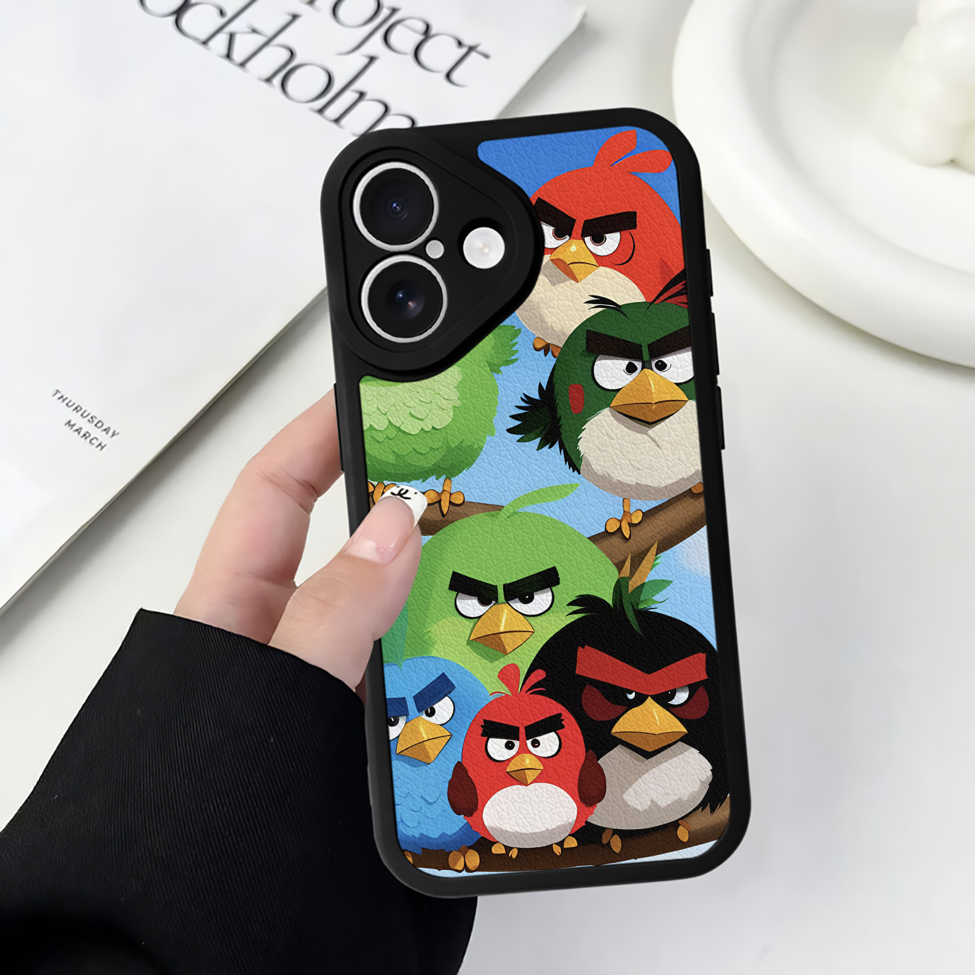 （画像用） Angry Birds アングリーバード 【iPhone 16シリーズ対応】シリコンスマホケース（レザー調） 材質：シリコン